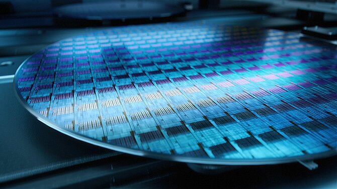 Plateau pour plaquette semi-conductrice en céramique