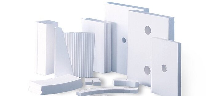 White Wear-Resistant Plates from CeramTec