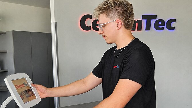Jirka Urban je na recepci v CeramTec Šumperk