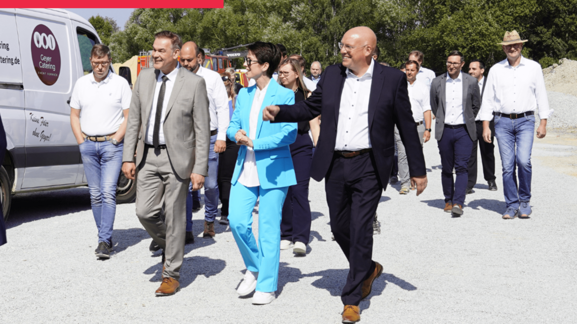 Richtfest für neue Produktionshalle